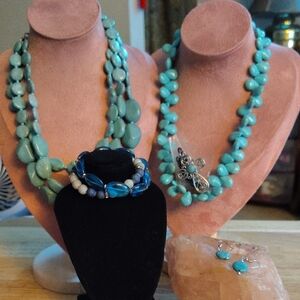 Chic Turquoise Necklace and Bracelet Set